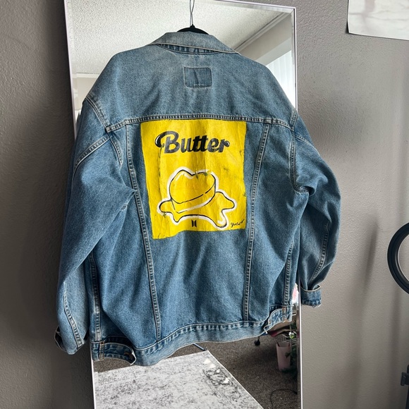 Hand painted butter jean jacket! - Picture 2 of 6